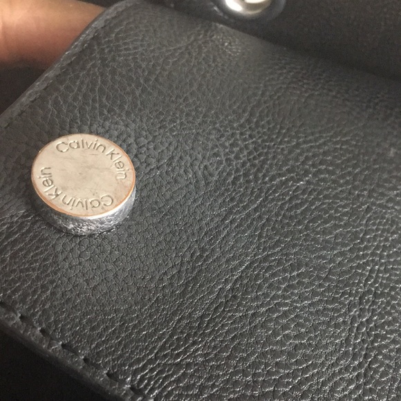 Reversible Calvin Klein Tote - Picture 8 of 8